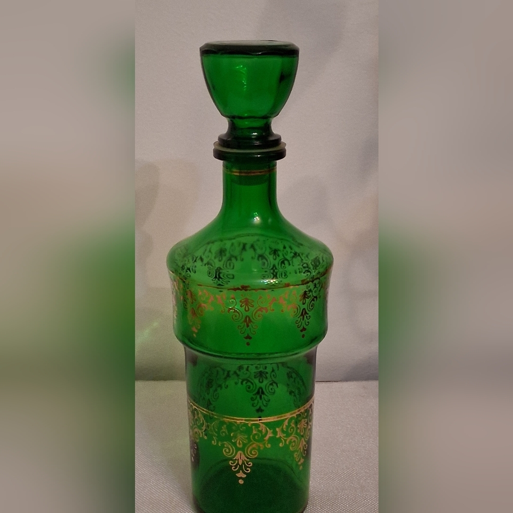 Vtg Cristallerie Artistiche Italian Emerald Green Decanter with Stopper.